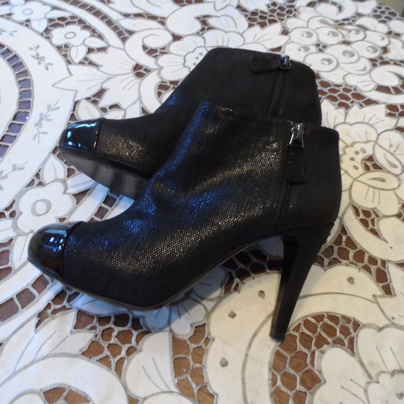 Chanel Black Metallic Canvas/Black Patent Leather Cap Toe Ankle Boots Size 38.5B - Picture 2 of 16